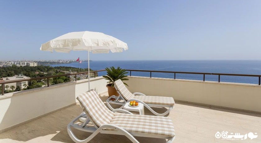 بالکن سوئیت کینگ هتل اوزکایماک فالز